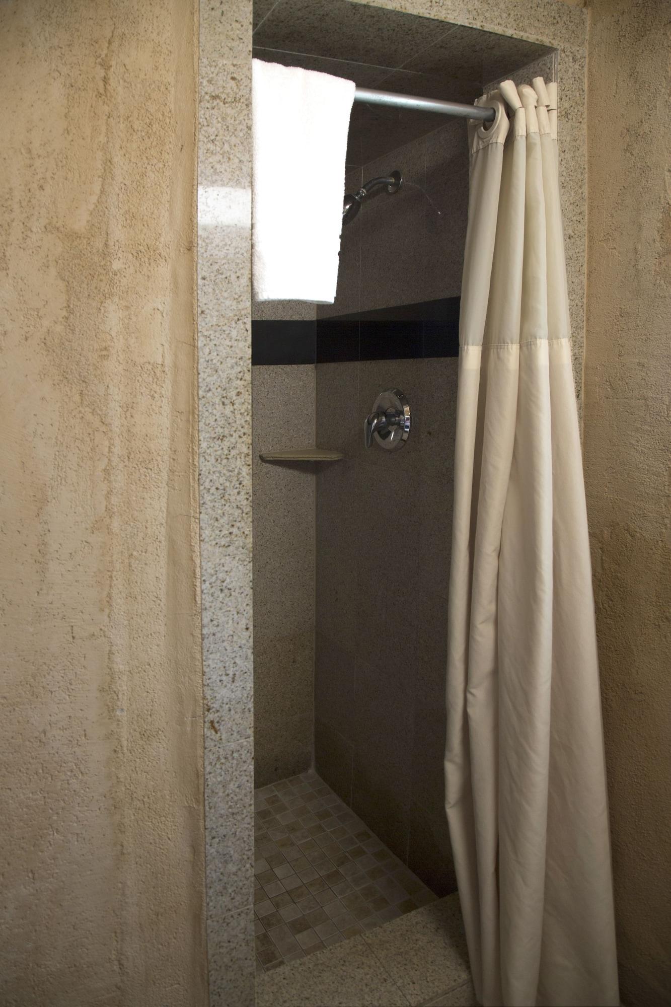 Harbor Inn & Suites Οσιανσάιντ Εξωτερικό φωτογραφία