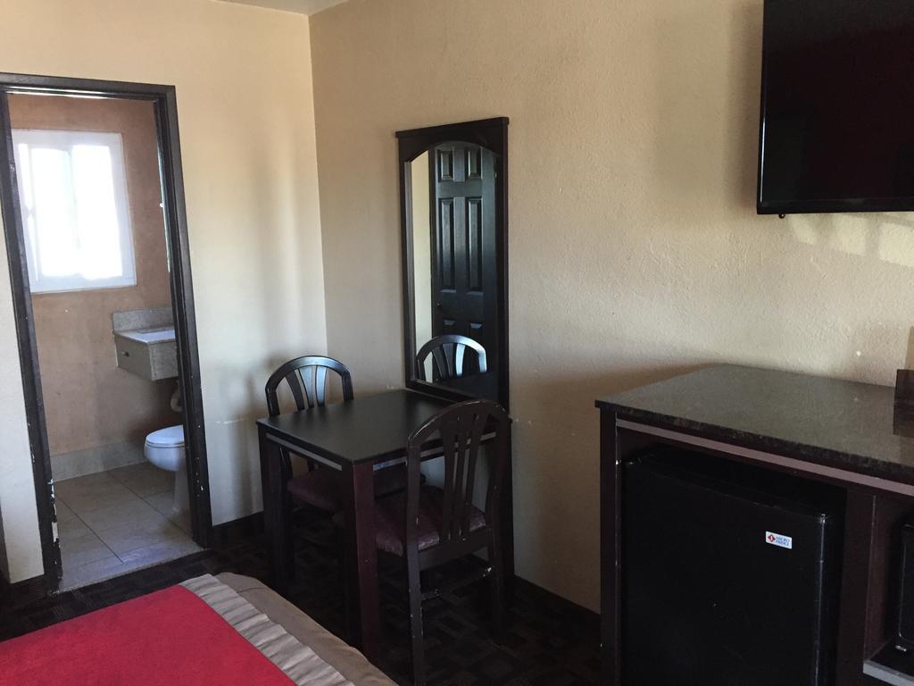 Harbor Inn & Suites Οσιανσάιντ Δωμάτιο φωτογραφία