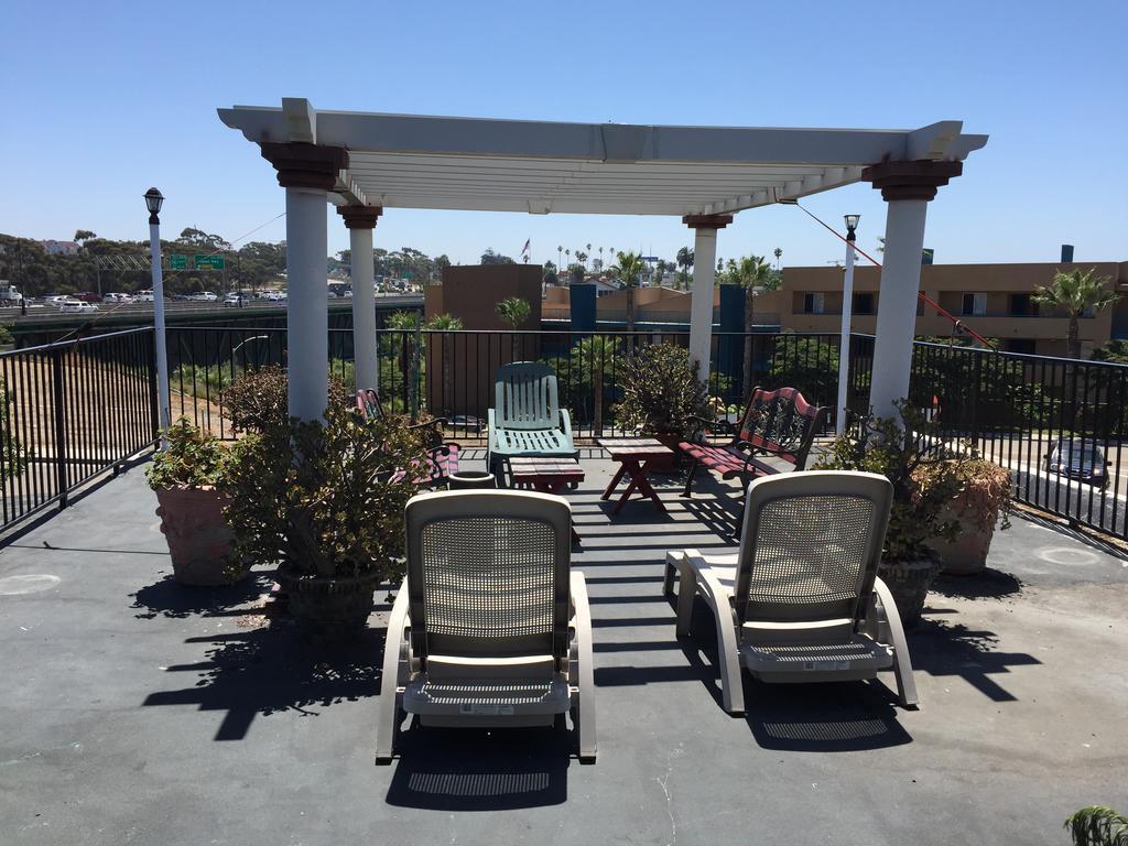 Harbor Inn & Suites Οσιανσάιντ Εξωτερικό φωτογραφία